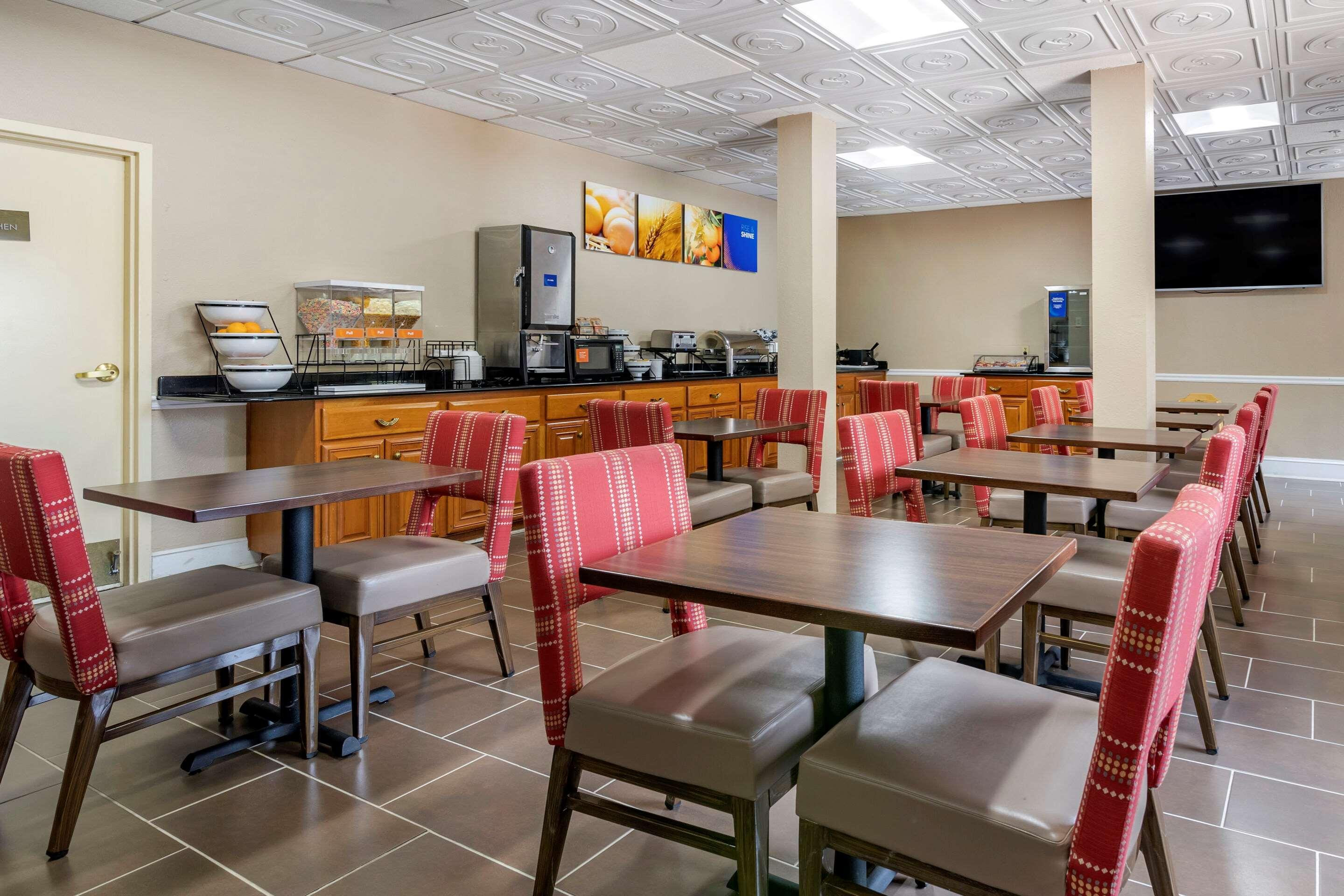 Comfort Inn & Suites Statesboro - University Area Экстерьер фото